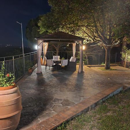 チェルタルド Il Giuggiolo - La Collina Della Quiete Bed & Breakfast エクステリア 写真