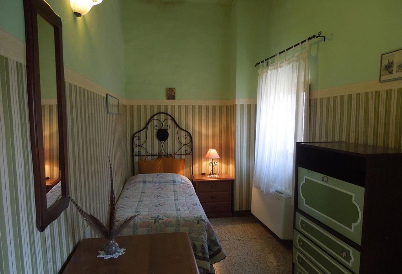 チェルタルド Il Giuggiolo - La Collina Della Quiete Bed & Breakfast エクステリア 写真