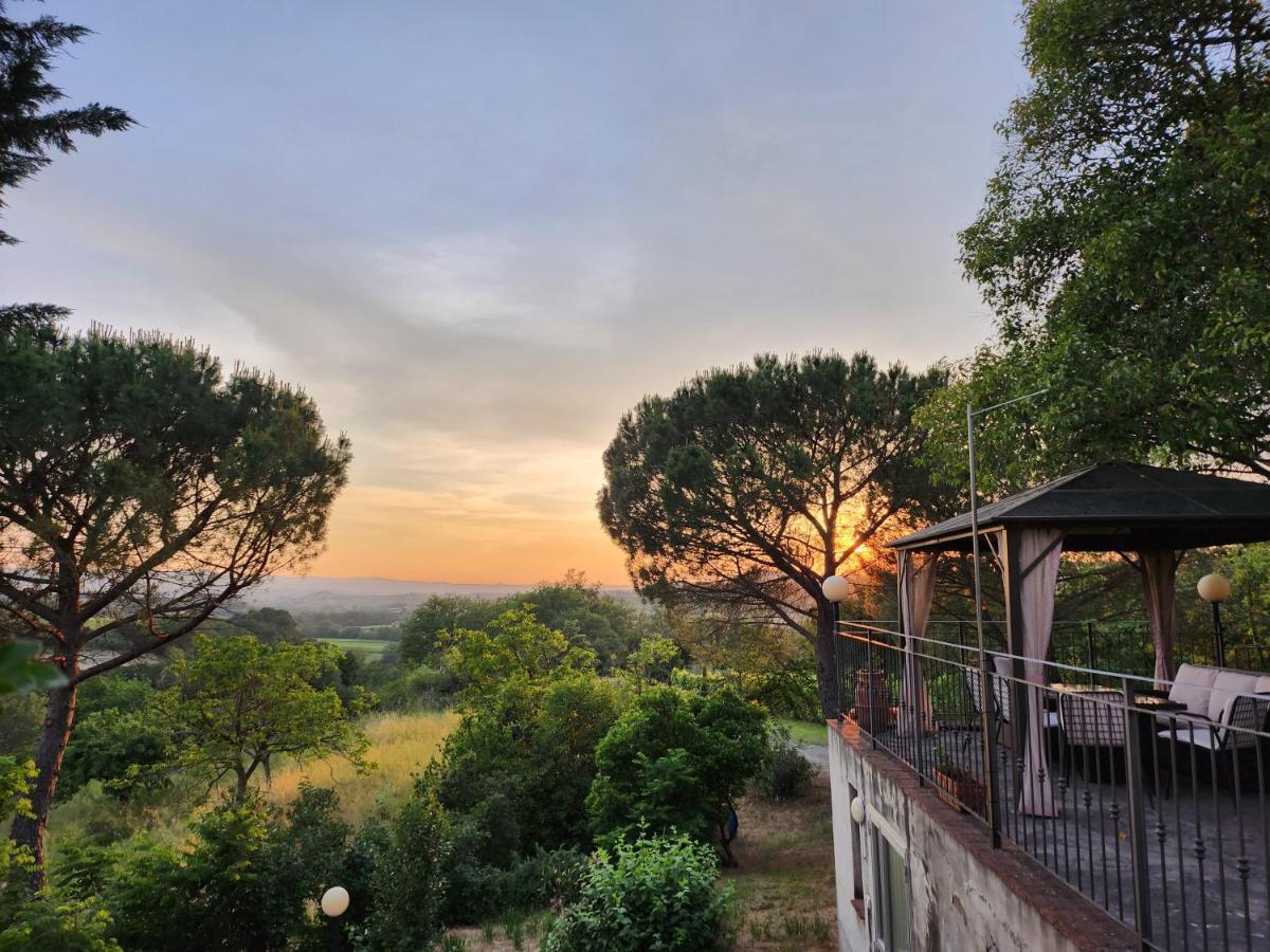 チェルタルド Il Giuggiolo - La Collina Della Quiete Bed & Breakfast エクステリア 写真